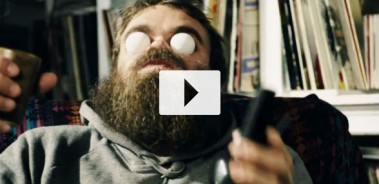 Video: Raske Penge er musiknarkoman