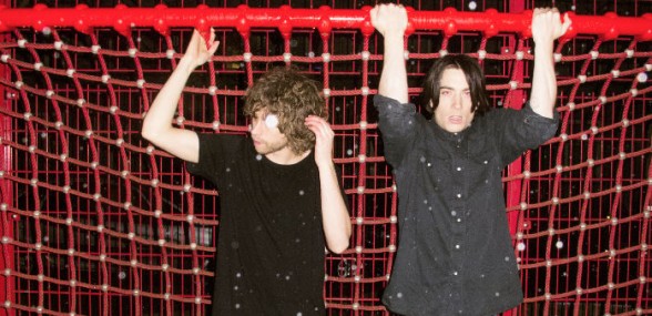 Rangleklods og Reptile Youth blander blod i Slow Celebration