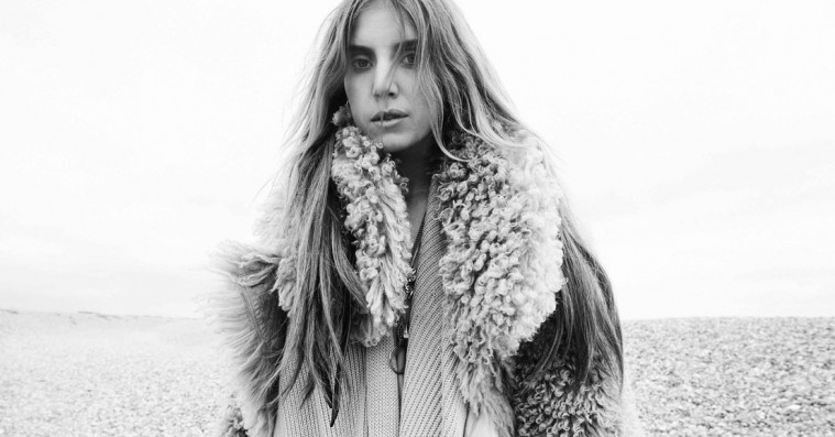 Lykke Li i front for ny svensk supergruppe – hør LIV’s første single ‘Wings of Love’