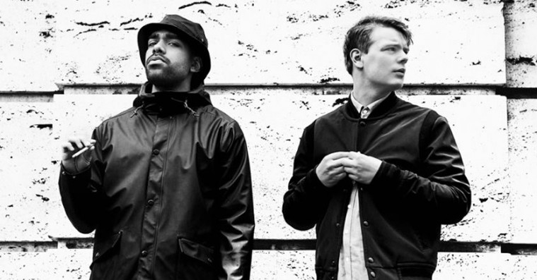 Ukendt Kunstner og Oh Land spiller til gratis arrangement i Kongens Have på fredag