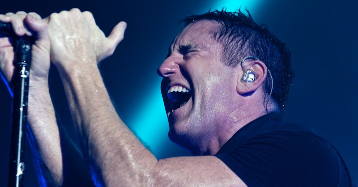 Nine Inch Nails hamrede Forum i knæ