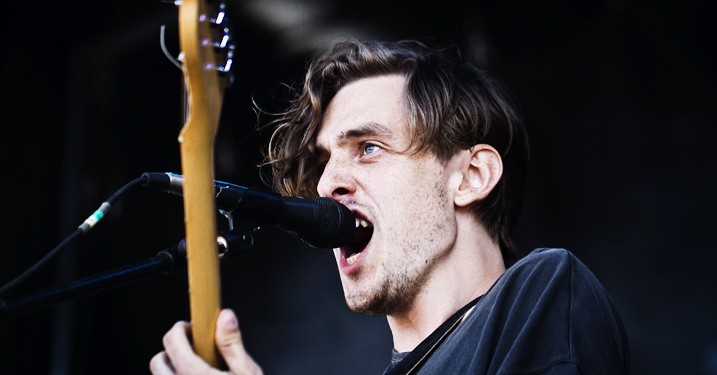 Blaue Blume – indadvendt skønhed og ambitiøse armbevægelser