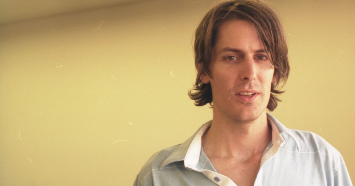 En af 90’er-indierockens guitarsvingende helte prøver kræfter med elektronisk soloalbum, der har været 12 år undervejs