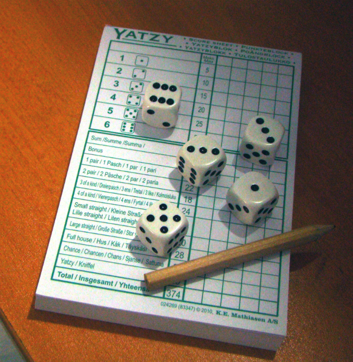 Yatzy_Score_card_with_dies
