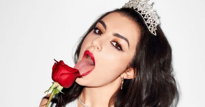 Charli XCX vil også være stor i Asien: Hør hende prøve kræfter med japansk