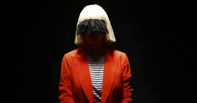 Hør Sia som discodronning på Giorgio Moroders nye ‘Déjà Vu’