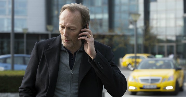 ’House of Cards’- og ’Mord uden grænser’-aktuelle Lars Mikkelsen: »Jeg er røvprivilegeret«