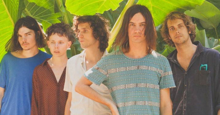 Tame Impala annoncerer nyt album – hør den solskinsdovne ‘Cause I’m a Man’