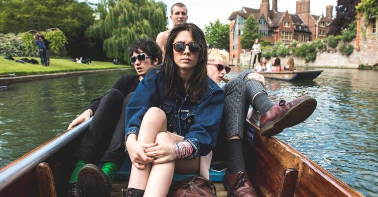 Wolf Alice fortolker og fornyer 90’ernes rockarv til perfektion