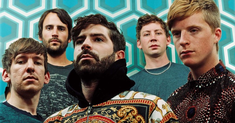 Foals tager deres nye album med til København – hør ny single