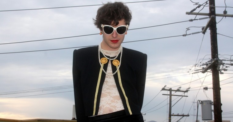 Ezra Furman sammensmelter solrig fuzzpop og 60’er-garagerock