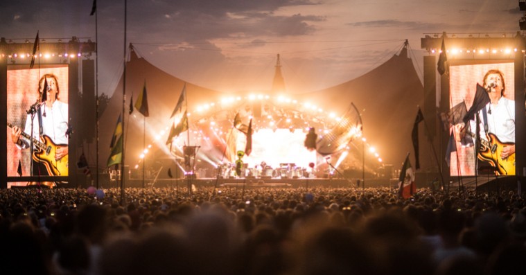 Roskilde Festival afslører nyt pit-system til Orange Scene – kræver nu armbånd at komme forrest