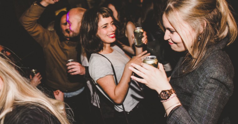 Natbar vender tilbage på fredag – se hele programmet for august og september