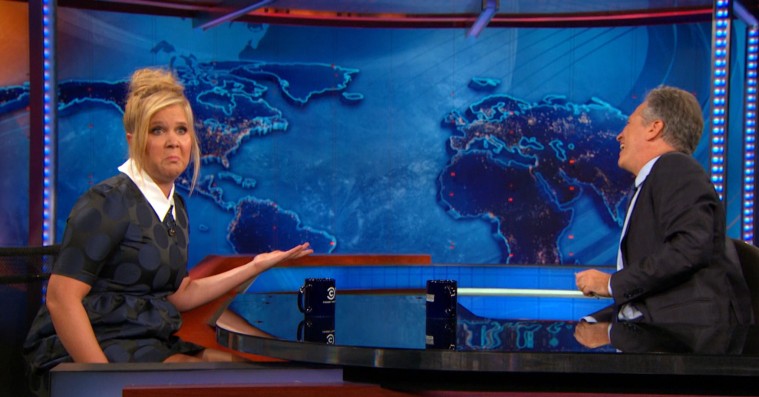Amy Schumer, Louis C.K. og racister: Se højdepunkterne fra Jon Stewarts sidste uge på ‘The Daily Show’