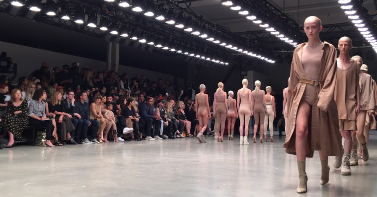 Kanye Wests ‘Yeezy Season 2’-kollektion er rasende uinteressant – og netop derfor rammer den plet