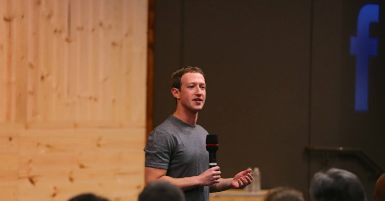 Lettelsens suk: Mark Zuckerberg knuser fremtiden for ‘Candy Crush’-invitationer