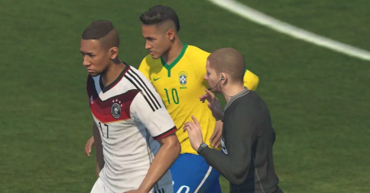 Årets fodboldkamp: Hvem løber med sejren i opgøret mellem ‘FIFA’ og ‘PES’?