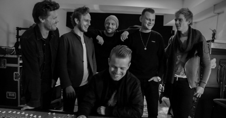 Suspekt og Folkeklubben går sammen: Hør ‘Danmark’ fra det kommende støttealbum ‘Sammen’