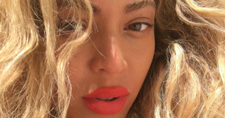 Beyoncés stylist har lavet den perfekte smartphone-case til selfie-entusiasten