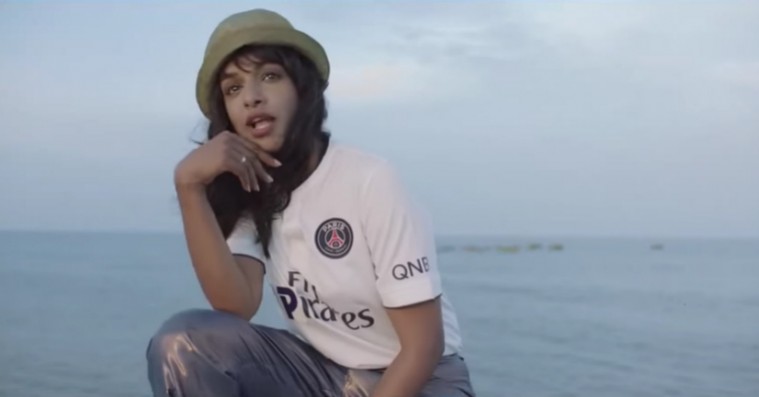 Parisisk fodboldklub sagsøger M.I.A. for at bruge deres trøje i ‘Borders’-videoen