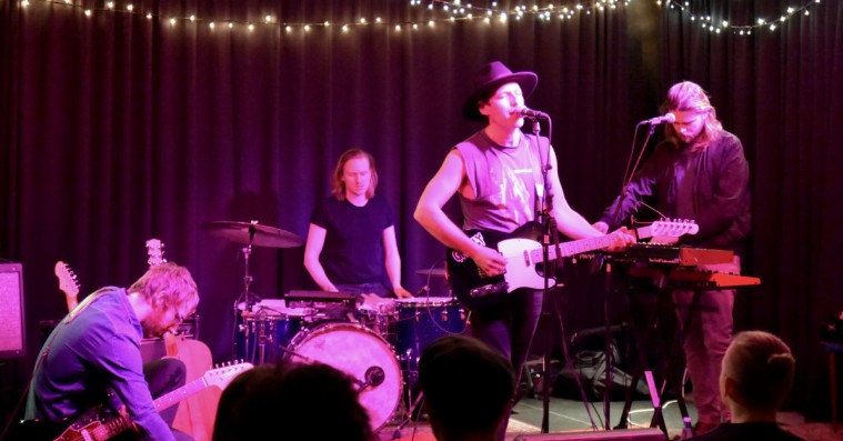 Palace Winter – solid indierock-showcase