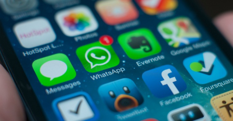Facebooks Messenger-fætter WhatsApp er nu fuldstændig gratis og reklamefri