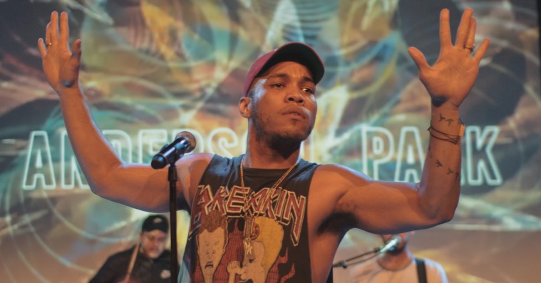 Anderson .Paak indtog Pumpehuset med sveddryppende funk og trussetyvsglimt i øjet