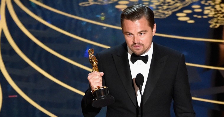 Twitter fylder rundt og ser tilbage på 10 års mikroblogging om Leos Oscar-sejr og Caitlyn Jenners debut