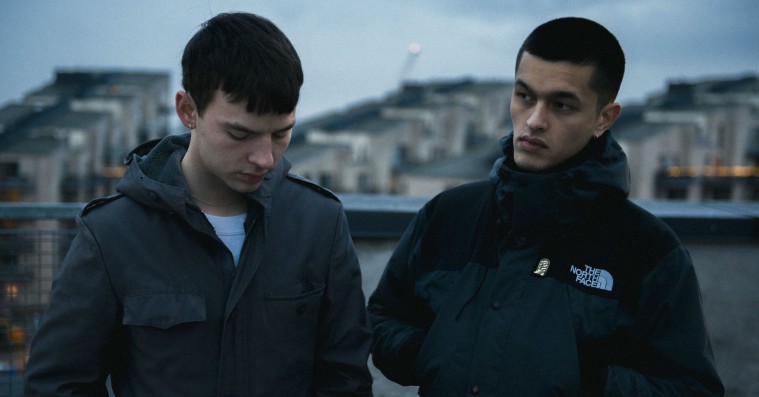 First Hate forfiner deres både drømmende og knugende synthpop