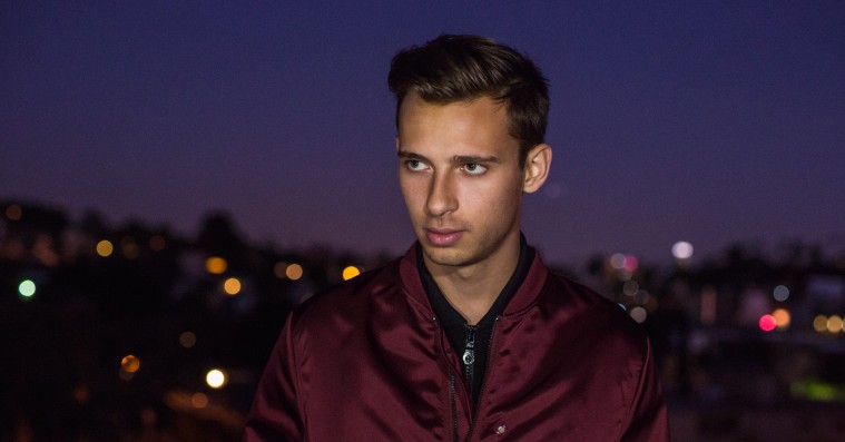 Flume: Forudsigelig, men helstøbt elektronisk pop