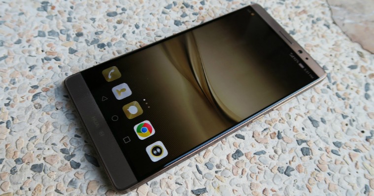 Test: Huawei Mate 8 er stor, hurtig og holder strøm i dagevis – men unødvendige gimmicks trækker ned