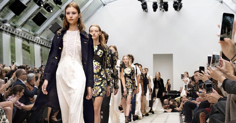 Forbrugerne kidnapper modeugerne – vi gider ikke vente et halvt år på tøjet