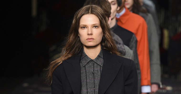 Copenhagen Fashion Week: Tonsure åbnede modeugen – brugte persisk-russiske elementer og fik stående klapsalver