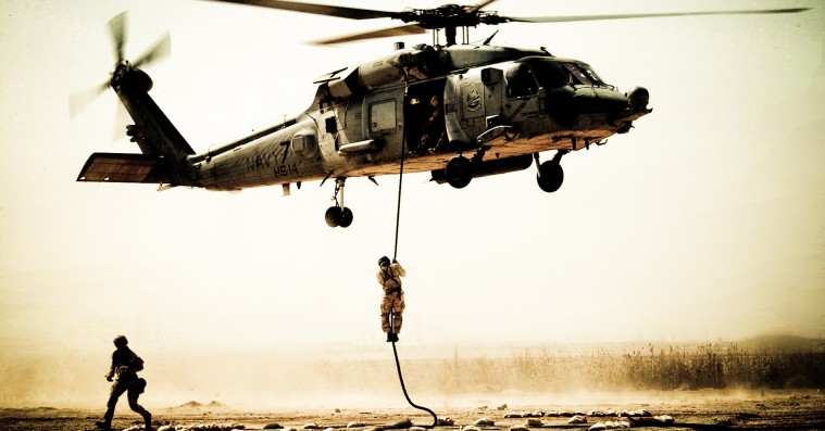 Hollywoods kongeproducer hyrer danskerdebutant til stor Afghanistan-krigsfilm