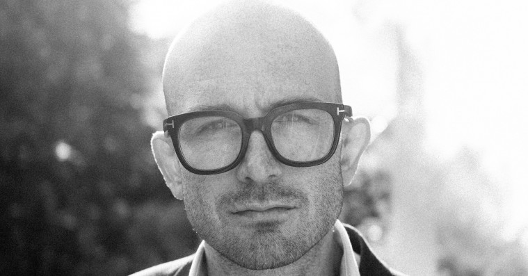 Christoffer Boe om ’Journal 64’: »Der kommer ikke noget godt ud af at kigge mod Fincher eller Hitchcock«