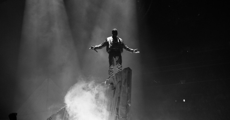 Lyspyramider, vulkaner og ildspyende drager: Her er de mest spektakulære musik-turnéer nogensinde