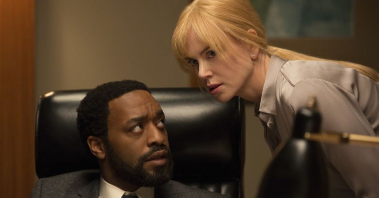 ’Øjnenes hemmelighed’: Stjernespækket remake fanger ikke originalens melankoli