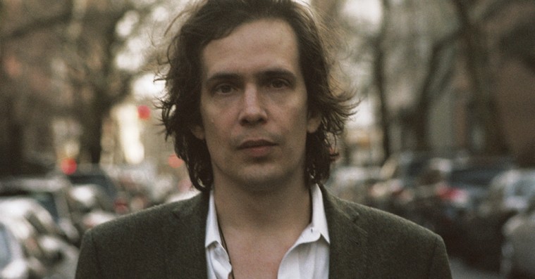 Premiere: Hør den landevejsfriske ‘Det eneste’ fra Kristian Leths kommende soloalbum