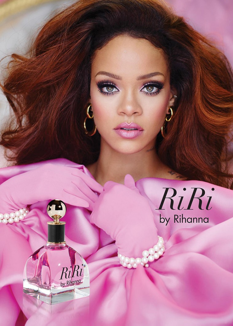 Reklame for Rihannas seneste parfume
