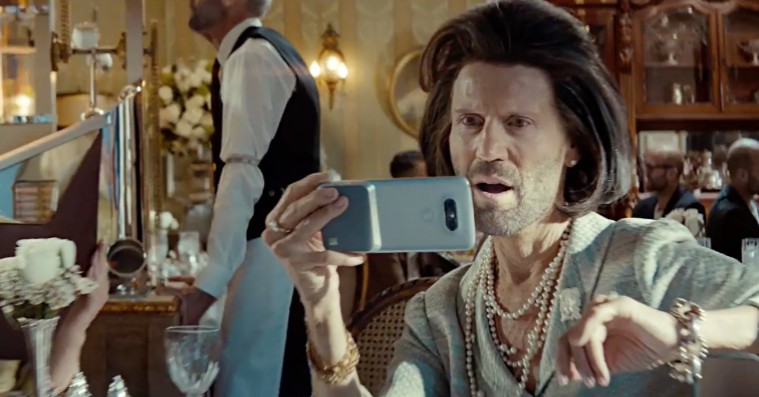 Jason Statham er oppe mod Jason Statham (og Jason Statham) i vanvittig actionreklame