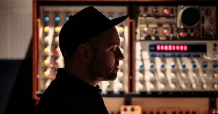 Sample-mesteren DJ Shadow giver koncert i København