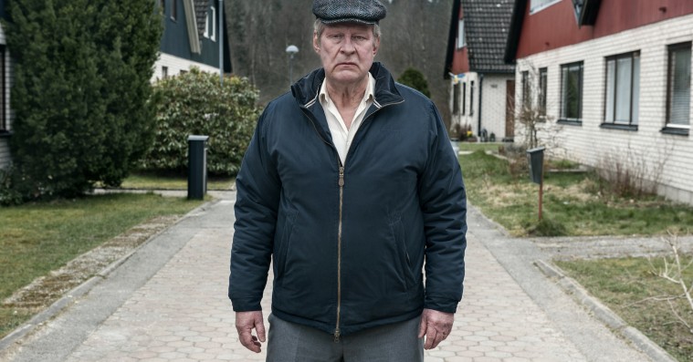 ’En mand der hedder Ove’: Rørende film om en gammel sur mand med et blødt hjerte