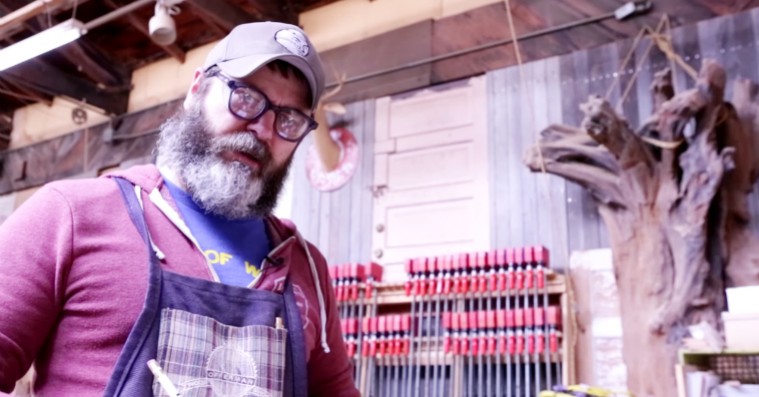 Nick Offerman vil stoppe internettet i nye promo-videoer for The Webby Awards