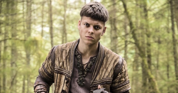 Alex Høgh Andersen om ’Vikings’-rollen: »Jeg kravlede rundt på et hotelværelse i tre uger«