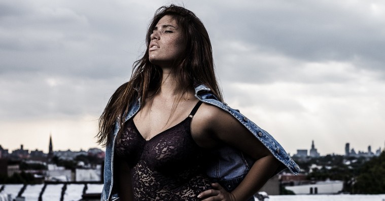 Ny dokumentarfilm sætter fokus på modens manglende diversitet – se trailer