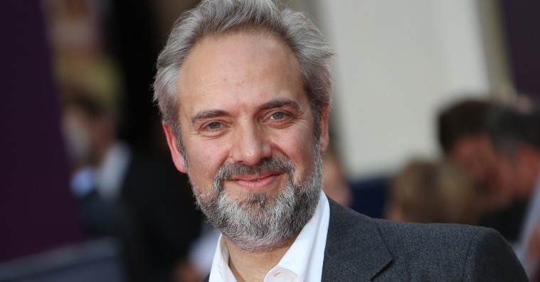 Sam Mendes bekræfter: Giver Bond-stafetten videre til ny instruktør