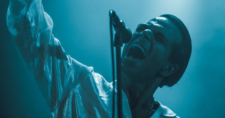 Roskilde Festival: Choir of Young Believers trippede henover publikum