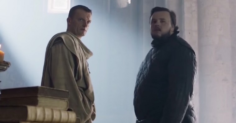 Internettet tager vel imod Frank Hvams mopsede bibliotekar i ‘Game of Thrones’