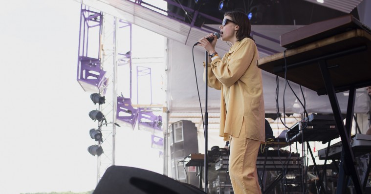 Guns’ drømmende synthpop fik aldrig lov at lette på Roskilde Festival