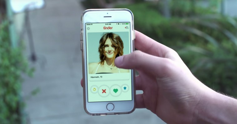 Tinder lukker ned for teenagedating: Hæver aldersgrænsen på appen
